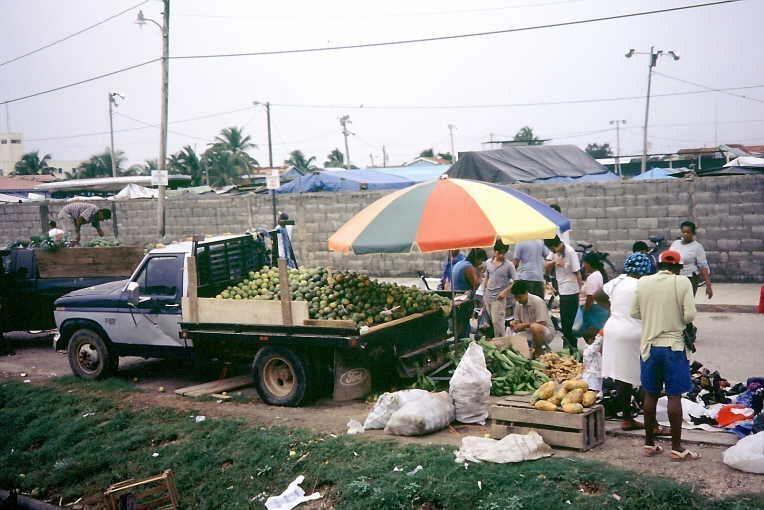 0071KM 33282 09DEC02 Belize Belize City.jpg